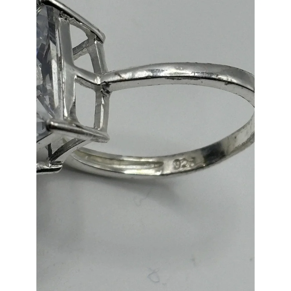 Unbranded sterling silver